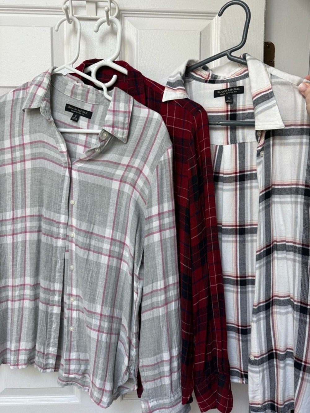 Banana republic women’s flannel style Plaid Button-Down Shirt